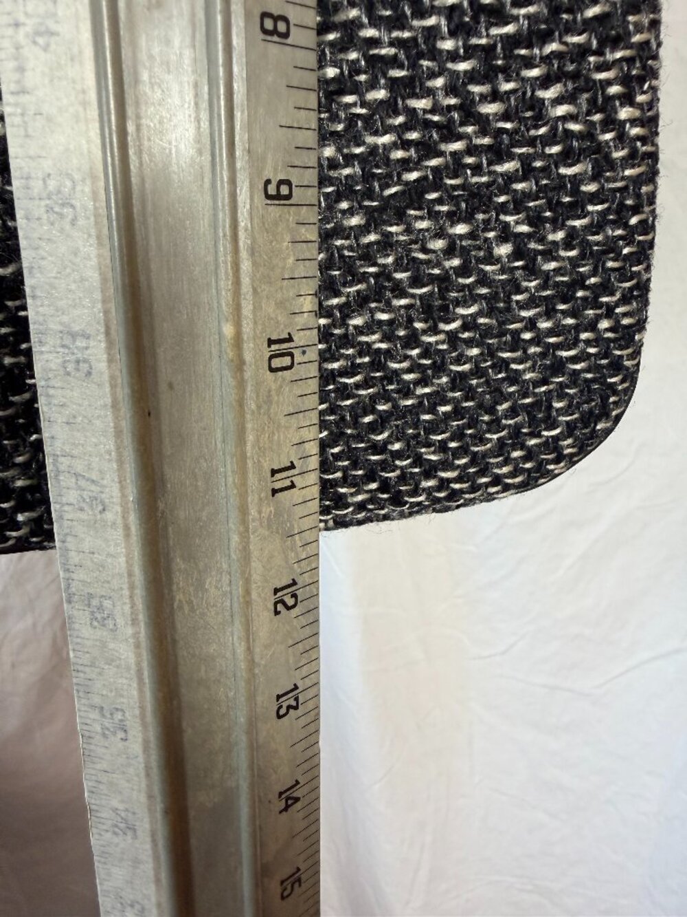 Gray Black White Tweed Crossbody Bag Gold Zippers Adjustable Strap - Picture 6 of 8